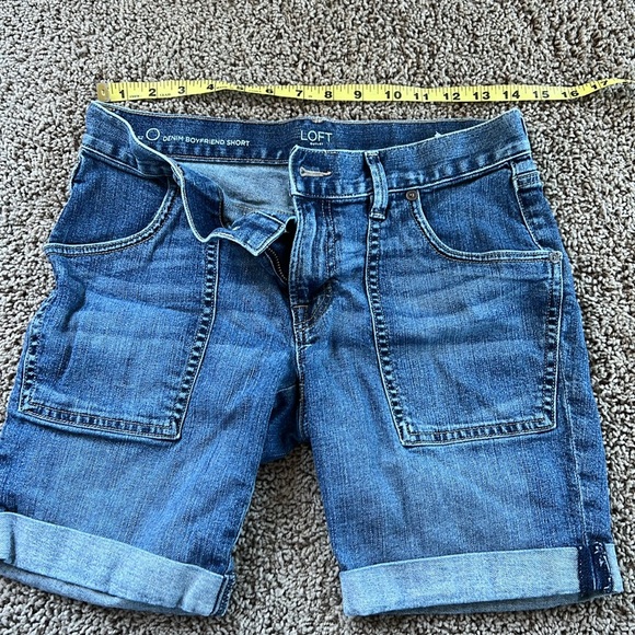 Loft Women’s 0 Denim Boyfriend Shorts - Picture 3 of 5
